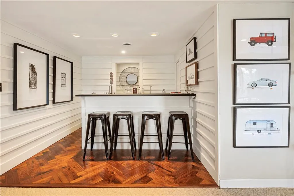 245 River North Drive, Sandy Springs, Georgia 30328, 5 Bedrooms Bedrooms, ,3 BathroomsBathrooms,Residential,Sold,245 River North Drive,6996539