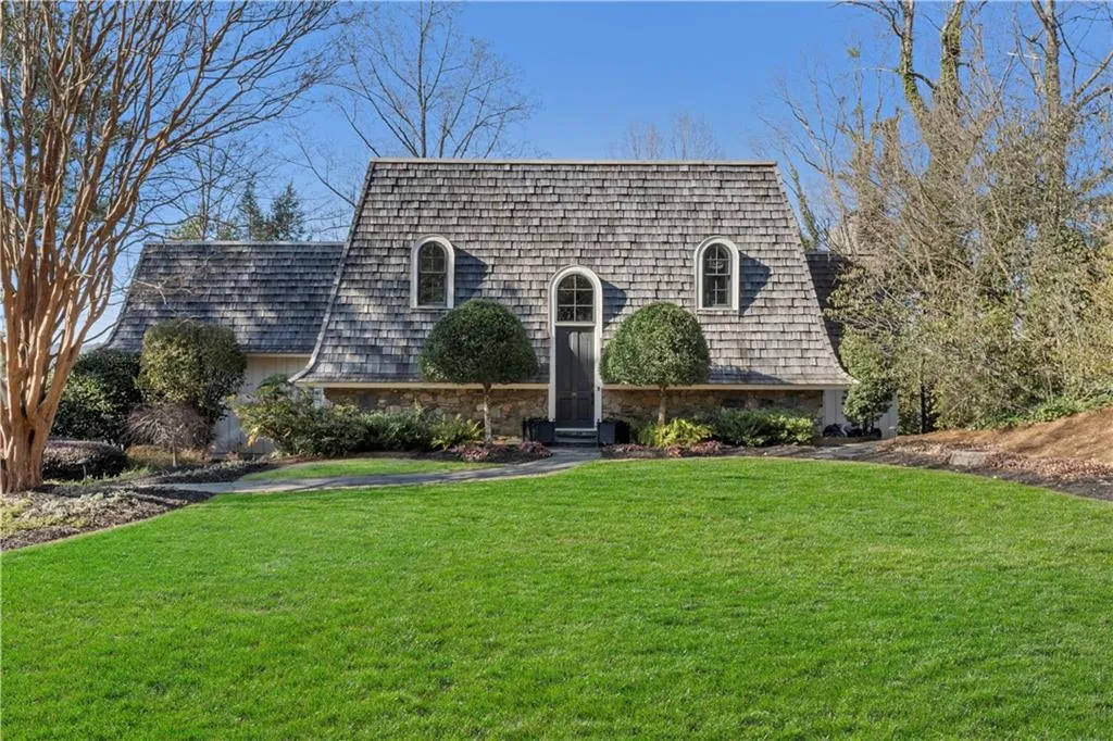 245 River North Drive, Sandy Springs, Georgia 30328, 5 Bedrooms Bedrooms, ,3 BathroomsBathrooms,Residential,Sold,245 River North Drive,6996539