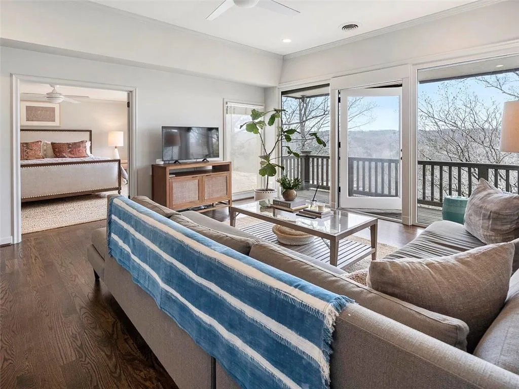 245 River North Drive, Sandy Springs, Georgia 30328, 5 Bedrooms Bedrooms, ,3 BathroomsBathrooms,Residential,Sold,245 River North Drive,6996539