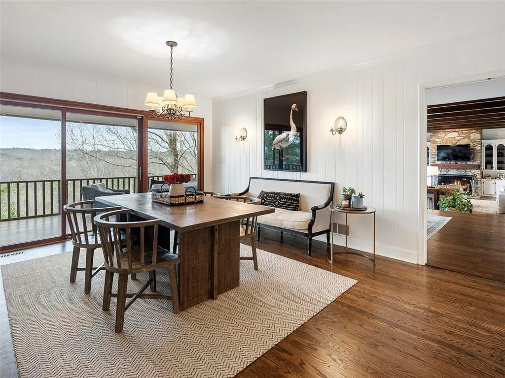 245 River North Drive, Sandy Springs, Georgia 30328, 5 Bedrooms Bedrooms, ,3 BathroomsBathrooms,Residential,Sold,245 River North Drive,6996539