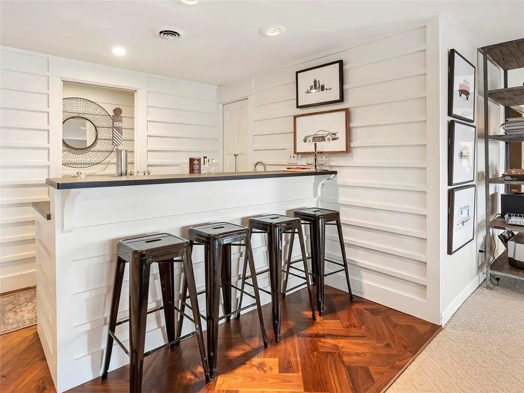 245 River North Drive, Sandy Springs, Georgia 30328, 5 Bedrooms Bedrooms, ,3 BathroomsBathrooms,Residential,Sold,245 River North Drive,6996539