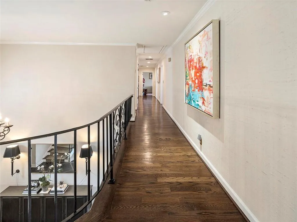 245 River North Drive, Sandy Springs, Georgia 30328, 5 Bedrooms Bedrooms, ,3 BathroomsBathrooms,Residential,Sold,245 River North Drive,6996539