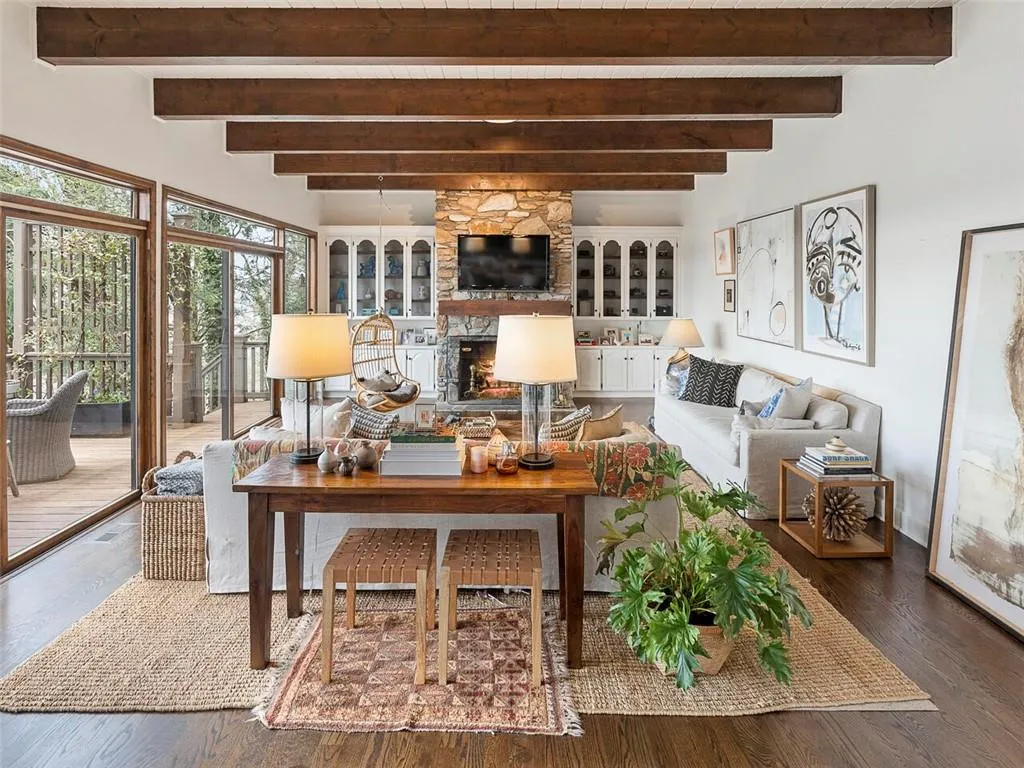 245 River North Drive, Sandy Springs, Georgia 30328, 5 Bedrooms Bedrooms, ,3 BathroomsBathrooms,Residential,Sold,245 River North Drive,6996539