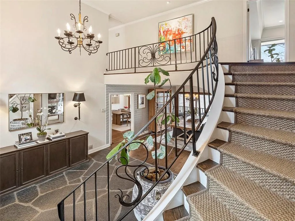 245 River North Drive, Sandy Springs, Georgia 30328, 5 Bedrooms Bedrooms, ,3 BathroomsBathrooms,Residential,Sold,245 River North Drive,6996539