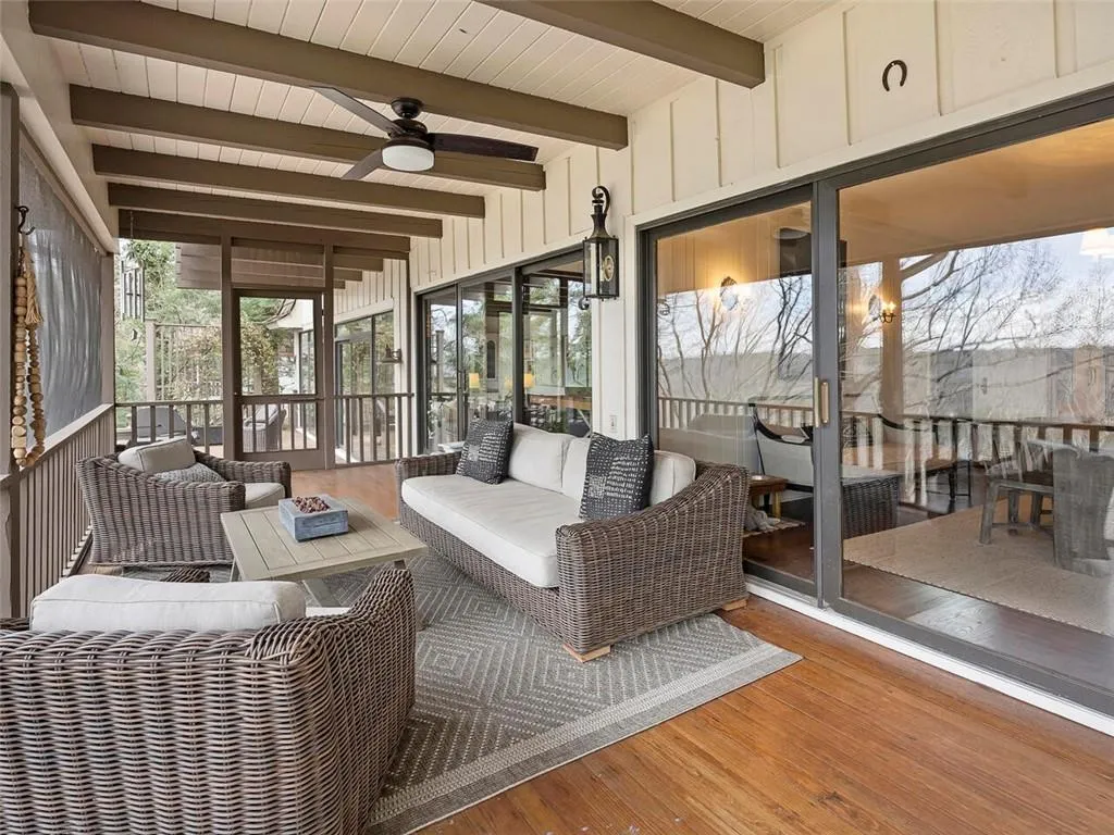 245 River North Drive, Sandy Springs, Georgia 30328, 5 Bedrooms Bedrooms, ,3 BathroomsBathrooms,Residential,Sold,245 River North Drive,6996539