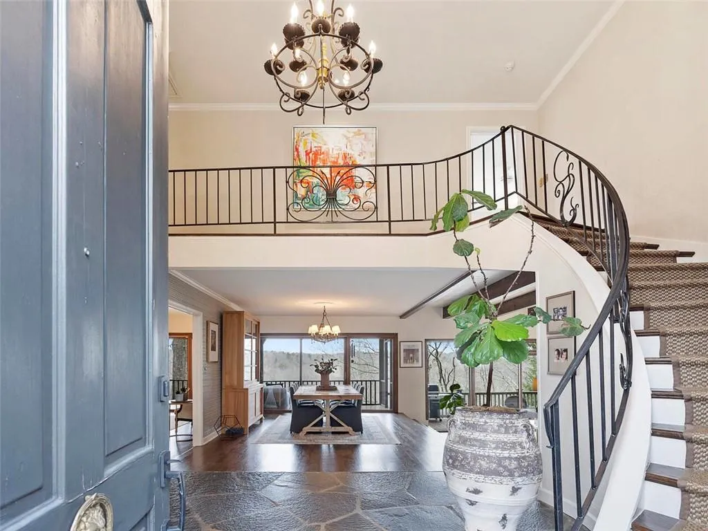 245 River North Drive, Sandy Springs, Georgia 30328, 5 Bedrooms Bedrooms, ,3 BathroomsBathrooms,Residential,Sold,245 River North Drive,6996539