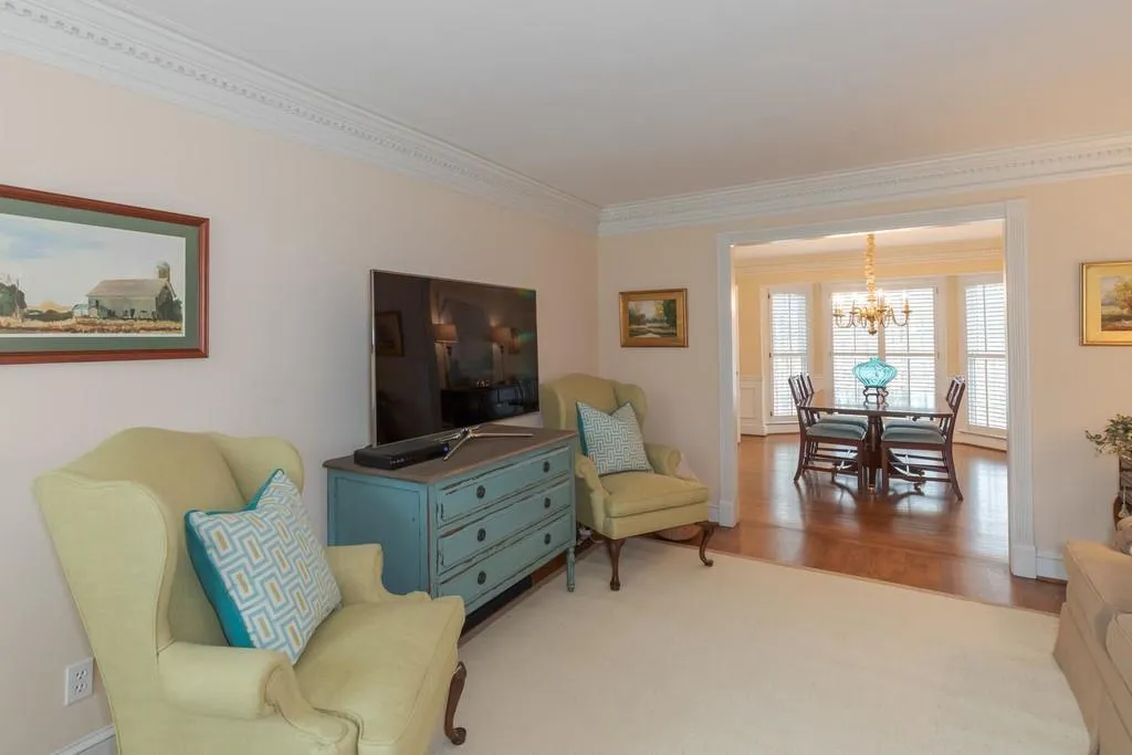 330 Skyridge Drive, Sandy Springs, Georgia 30350, 4 Bedrooms Bedrooms, ,3 BathroomsBathrooms,Residential,Sold,330 Skyridge Drive,6670153