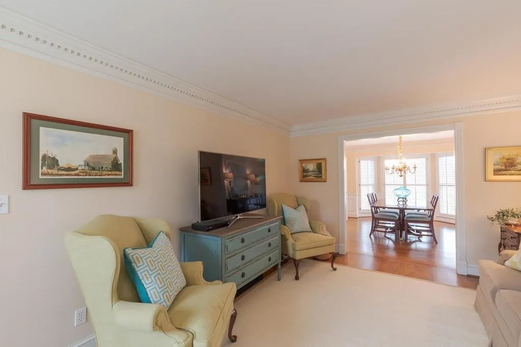 330 Skyridge Drive, Sandy Springs, Georgia 30350, 4 Bedrooms Bedrooms, ,3 BathroomsBathrooms,Residential,Sold,330 Skyridge Drive,6670153