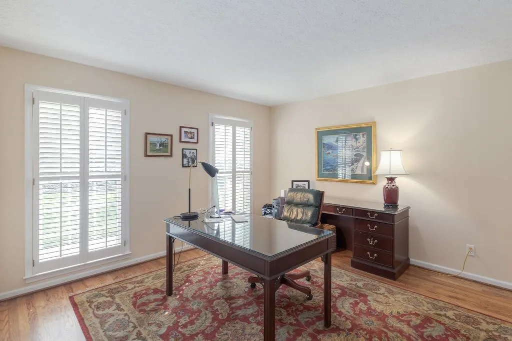 330 Skyridge Drive, Sandy Springs, Georgia 30350, 4 Bedrooms Bedrooms, ,3 BathroomsBathrooms,Residential,Sold,330 Skyridge Drive,6670153