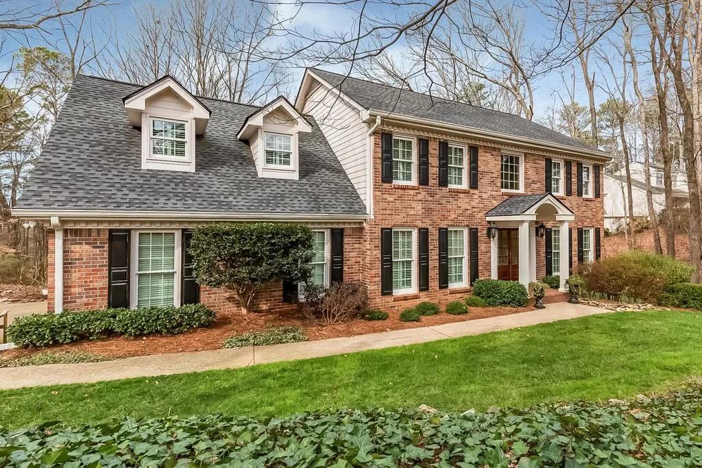 330 Skyridge Drive, Sandy Springs, Georgia 30350, 4 Bedrooms Bedrooms, ,3 BathroomsBathrooms,Residential,Sold,330 Skyridge Drive,6670153