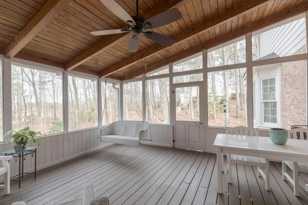330 Skyridge Drive, Sandy Springs, Georgia 30350, 4 Bedrooms Bedrooms, ,3 BathroomsBathrooms,Residential,Sold,330 Skyridge Drive,6670153