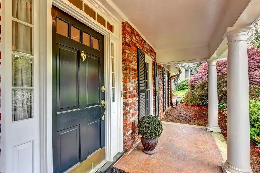 4740 Cherrywood Lane, Atlanta, Georgia 30342, 4 Bedrooms Bedrooms, ,3 BathroomsBathrooms,Residential,Sold,4740 Cherrywood Lane,6534182