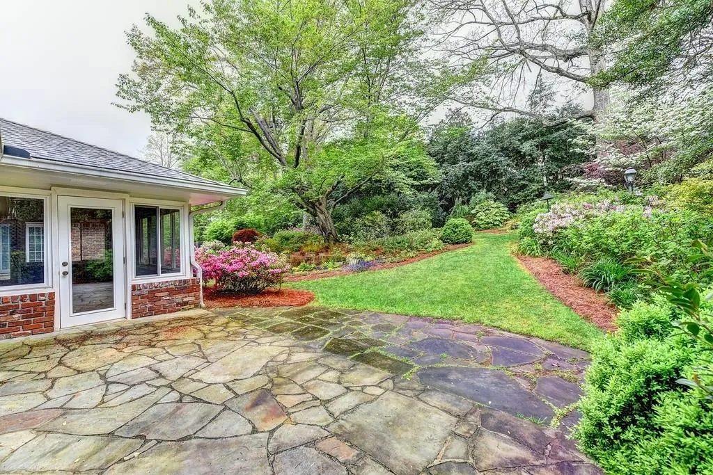 4740 Cherrywood Lane, Atlanta, Georgia 30342, 4 Bedrooms Bedrooms, ,3 BathroomsBathrooms,Residential,Sold,4740 Cherrywood Lane,6534182