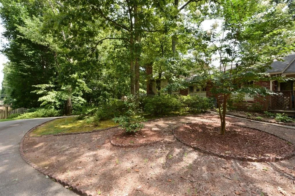 370 Thornwood Drive, Sandy Springs, Georgia 30328, 4 Bedrooms Bedrooms, ,3 BathroomsBathrooms,Residential,Sold,370 Thornwood Drive,5570109