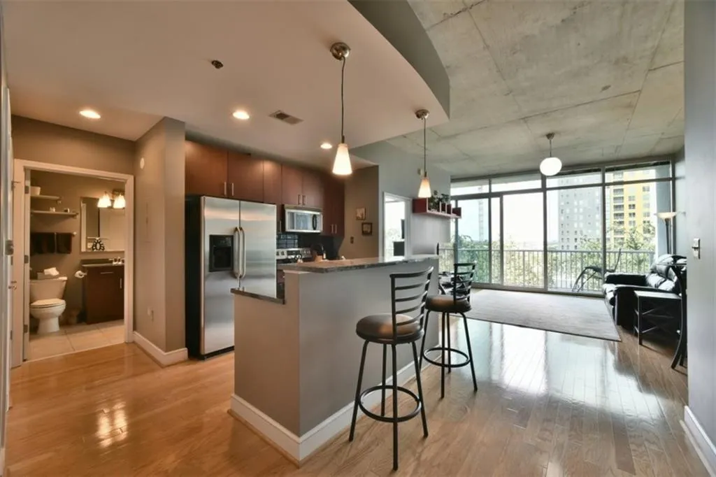 950 W Peachtree Street Nw Unit 913, Atlanta, Georgia 30309, 1 Bedroom Bedrooms, ,1 BathroomBathrooms,Residential,Sold,950 W Peachtree Street Nw Unit 913,5730067