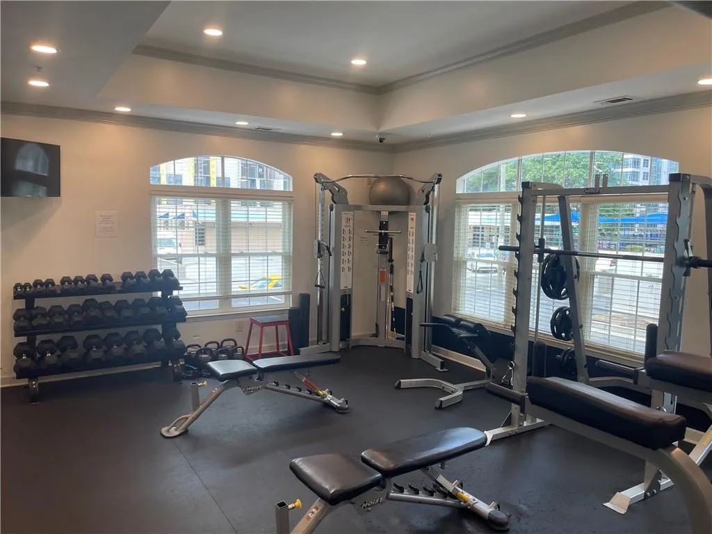 Exercise room /Gym - weight room