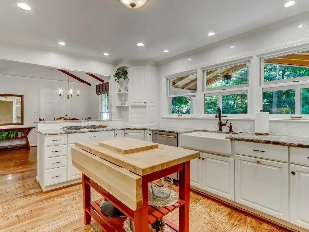 560 Spender Trace, Atlanta, Georgia 30350, 4 Bedrooms Bedrooms, ,4 BathroomsBathrooms,Residential,Sold,560 Spender Trace,6921788