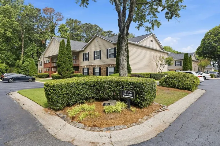 1704 Brighton Point, Atlanta, Georgia 30328