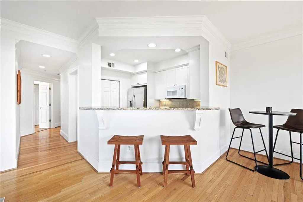 4100 Paces Walk Se Unit 4406, Atlanta, Georgia 30339, 3 Bedrooms Bedrooms, ,2 BathroomsBathrooms,Residential,For Sale,4100 Paces Walk Se Unit 4406,7567683