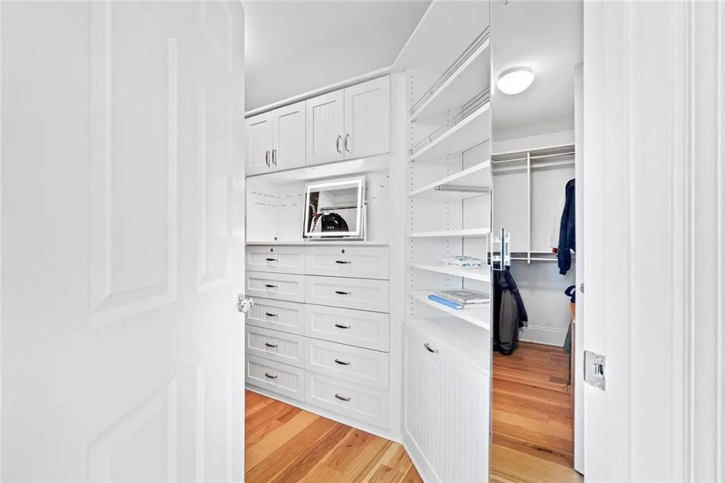 4100 Paces Walk Se Unit 4406, Atlanta, Georgia 30339, 3 Bedrooms Bedrooms, ,2 BathroomsBathrooms,Residential,For Sale,4100 Paces Walk Se Unit 4406,7567683