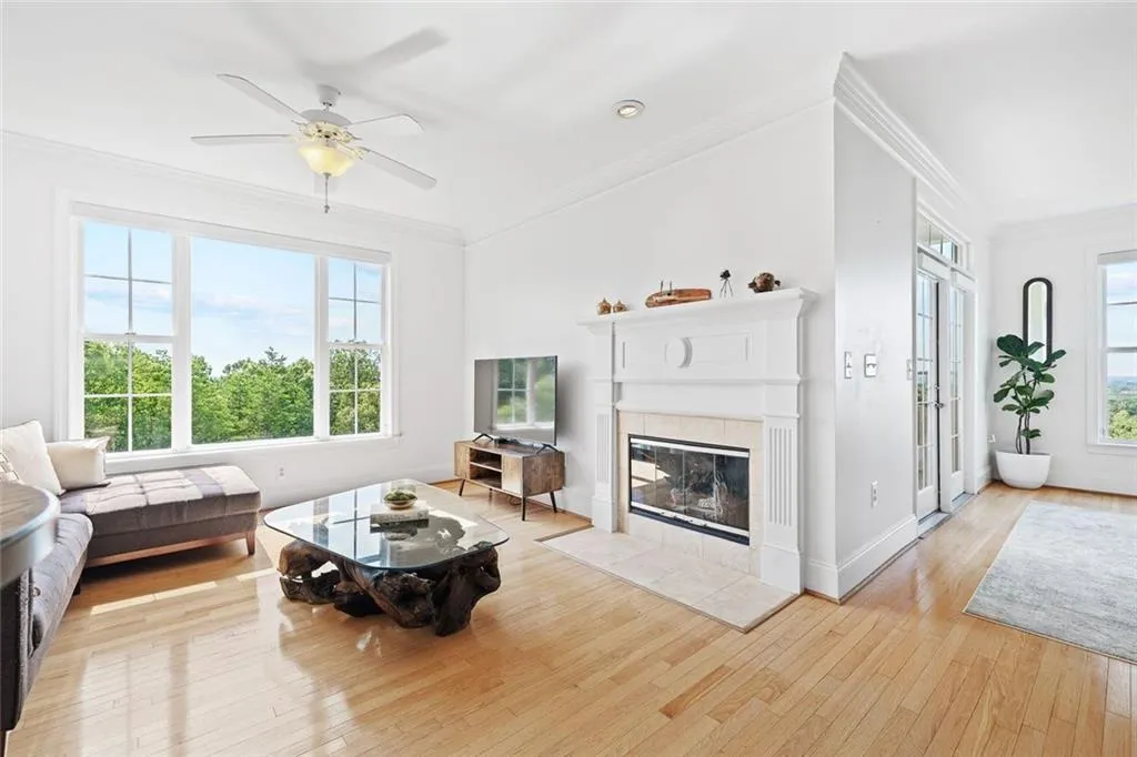 4100 Paces Walk Se Unit 4406, Atlanta, Georgia 30339, 3 Bedrooms Bedrooms, ,2 BathroomsBathrooms,Residential,For Sale,4100 Paces Walk Se Unit 4406,7567683