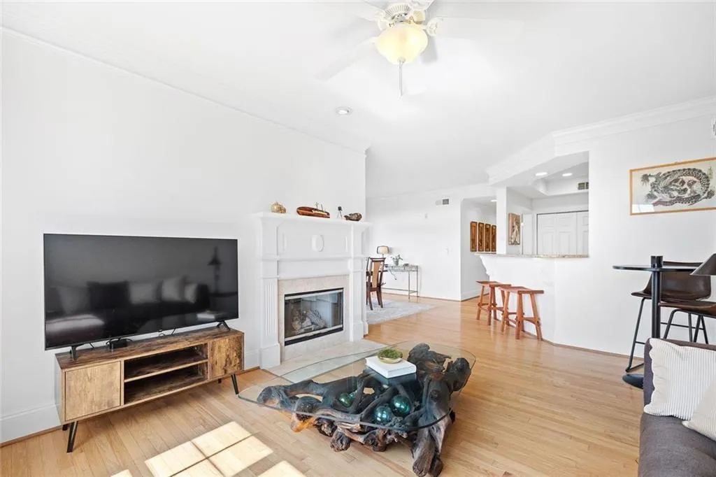 4100 Paces Walk Se Unit 4406, Atlanta, Georgia 30339, 3 Bedrooms Bedrooms, ,2 BathroomsBathrooms,Residential,For Sale,4100 Paces Walk Se Unit 4406,7567683