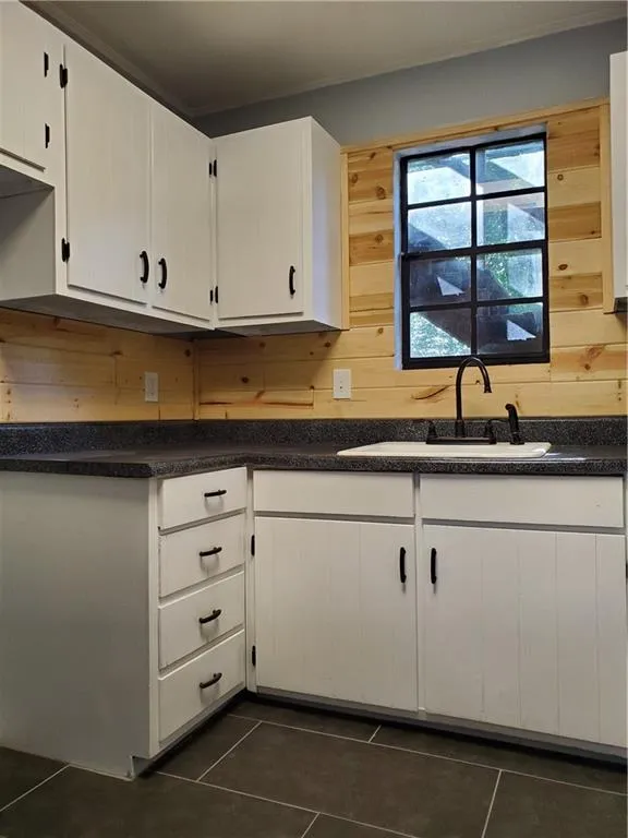 5645 Kingsport Drive Unit 8, Sandy Springs, Georgia 30342, 2 Bedrooms Bedrooms, ,1 BathroomBathrooms,Residential,Sold,5645 Kingsport Drive Unit 8,6605054