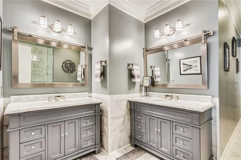 613 Riverlawn Court Unit 23, Atlanta, Georgia 30339, 3 Bedrooms Bedrooms, ,3 BathroomsBathrooms,Residential,Sold,613 Riverlawn Court Unit 23,7158119