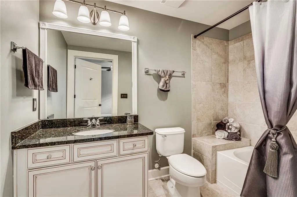 613 Riverlawn Court Unit 23, Atlanta, Georgia 30339, 3 Bedrooms Bedrooms, ,3 BathroomsBathrooms,Residential,Sold,613 Riverlawn Court Unit 23,7158119