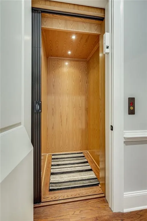 613 Riverlawn Court Unit 23, Atlanta, Georgia 30339, 3 Bedrooms Bedrooms, ,3 BathroomsBathrooms,Residential,Sold,613 Riverlawn Court Unit 23,7158119