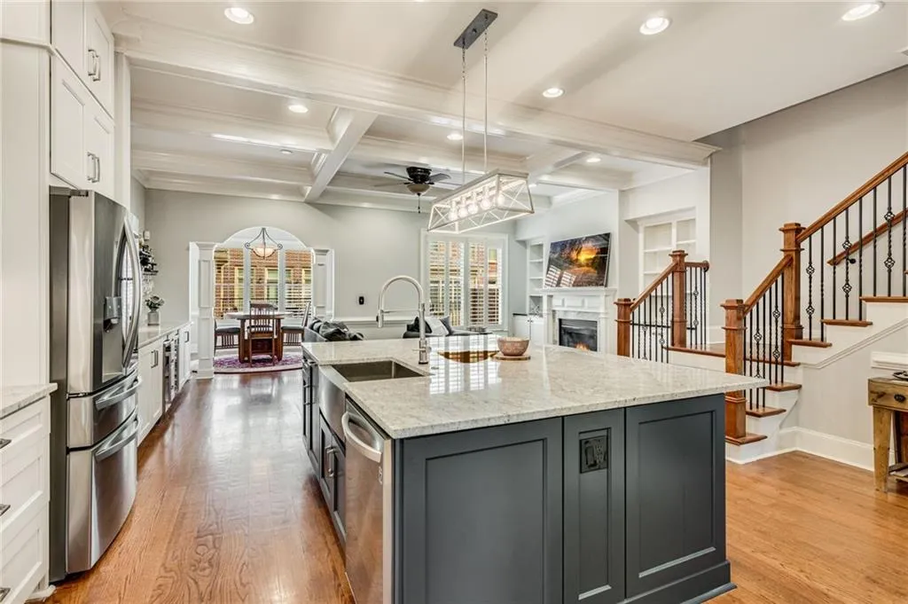 613 Riverlawn Court Unit 23, Atlanta, Georgia 30339, 3 Bedrooms Bedrooms, ,3 BathroomsBathrooms,Residential,Sold,613 Riverlawn Court Unit 23,7158119