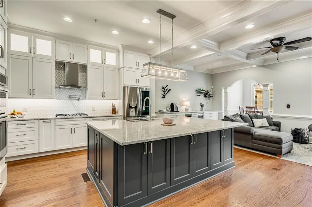 613 Riverlawn Court Unit 23, Atlanta, Georgia 30339, 3 Bedrooms Bedrooms, ,3 BathroomsBathrooms,Residential,Sold,613 Riverlawn Court Unit 23,7158119