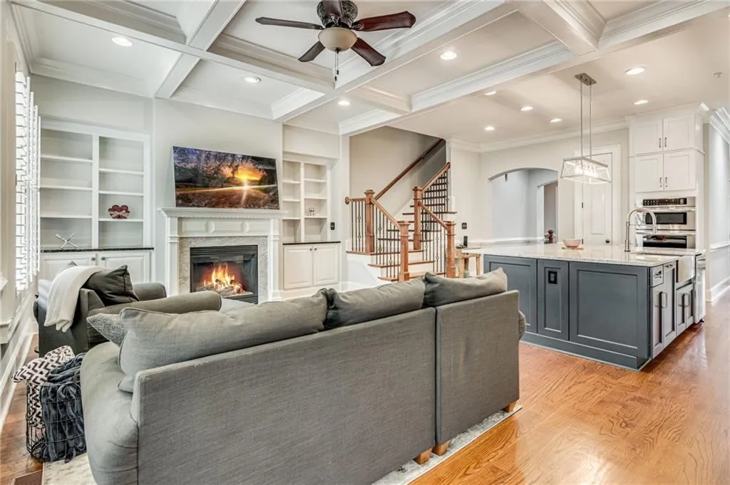 613 Riverlawn Court Unit 23, Atlanta, Georgia 30339, 3 Bedrooms Bedrooms, ,3 BathroomsBathrooms,Residential,Sold,613 Riverlawn Court Unit 23,7158119