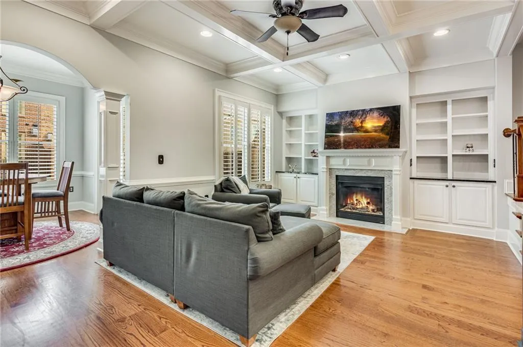 613 Riverlawn Court Unit 23, Atlanta, Georgia 30339, 3 Bedrooms Bedrooms, ,3 BathroomsBathrooms,Residential,Sold,613 Riverlawn Court Unit 23,7158119