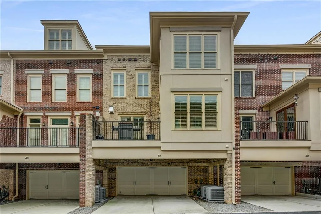 613 Riverlawn Court Unit 23, Atlanta, Georgia 30339, 3 Bedrooms Bedrooms, ,3 BathroomsBathrooms,Residential,Sold,613 Riverlawn Court Unit 23,7158119