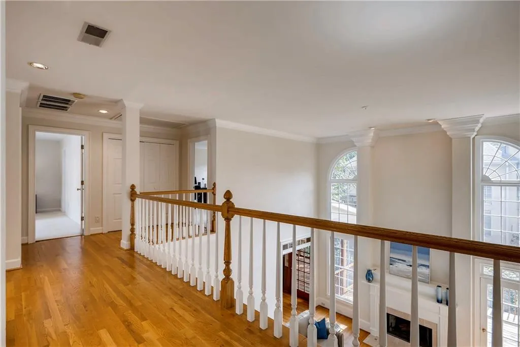 235 Grosvenor Place, Atlanta, Georgia 30328, 3 Bedrooms Bedrooms, ,3 BathroomsBathrooms,Residential,Sold,235 Grosvenor Place,6085909