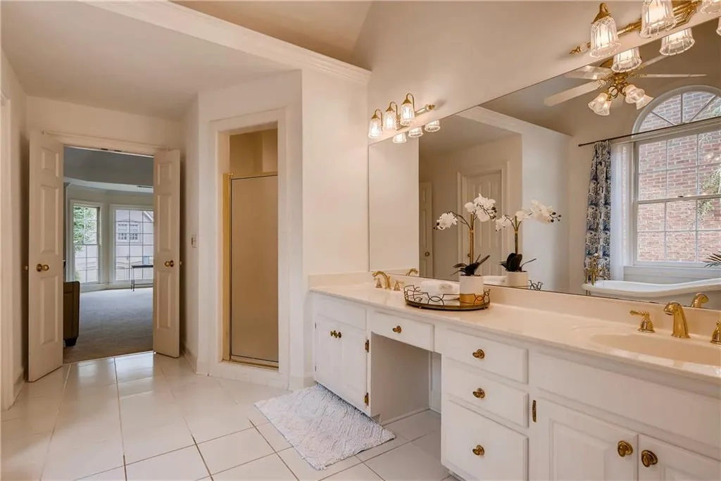 235 Grosvenor Place, Atlanta, Georgia 30328, 3 Bedrooms Bedrooms, ,3 BathroomsBathrooms,Residential,Sold,235 Grosvenor Place,6085909