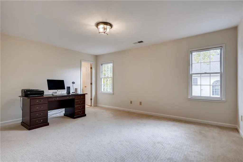 235 Grosvenor Place, Atlanta, Georgia 30328, 3 Bedrooms Bedrooms, ,3 BathroomsBathrooms,Residential,Sold,235 Grosvenor Place,6085909