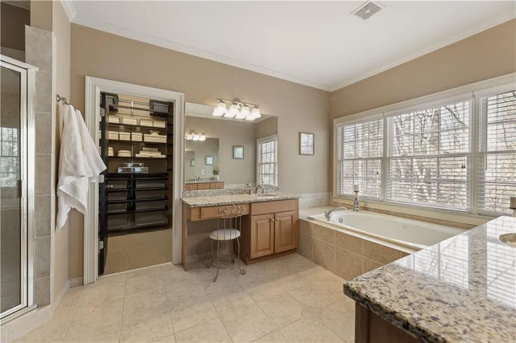 996 Pitts #f Road, Sandy Springs, Georgia 30350, 4 Bedrooms Bedrooms, ,3 BathroomsBathrooms,Residential,Sold,996 Pitts #f Road,7180394