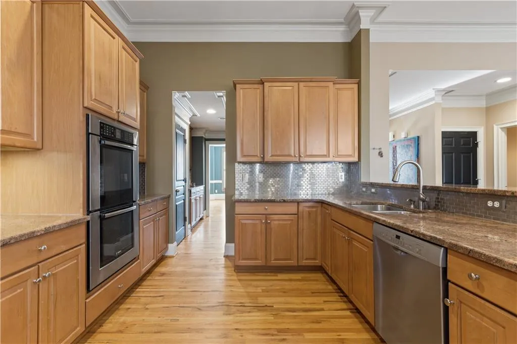 996 Pitts #f Road, Sandy Springs, Georgia 30350, 4 Bedrooms Bedrooms, ,3 BathroomsBathrooms,Residential,Sold,996 Pitts #f Road,7180394