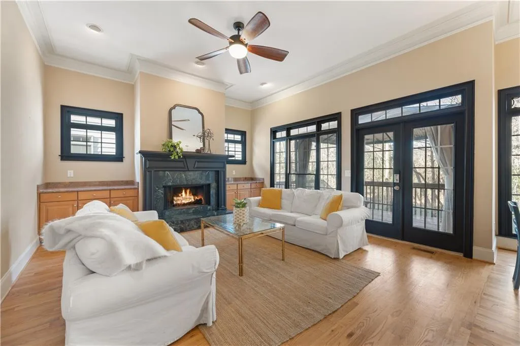 996 Pitts #f Road, Sandy Springs, Georgia 30350, 4 Bedrooms Bedrooms, ,3 BathroomsBathrooms,Residential,Sold,996 Pitts #f Road,7180394