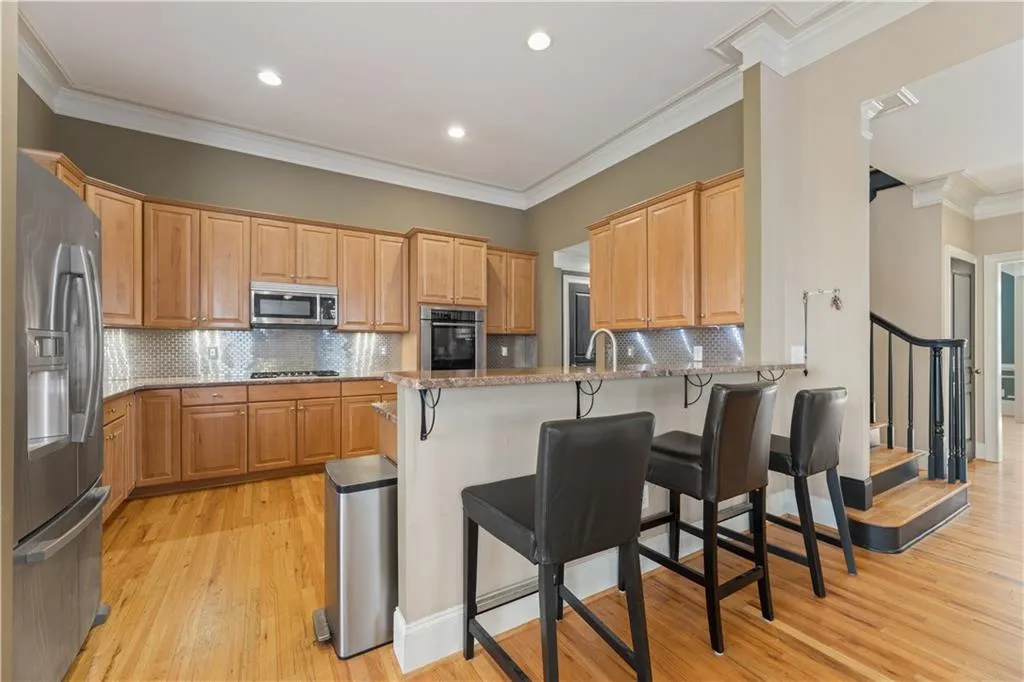 996 Pitts #f Road, Sandy Springs, Georgia 30350, 4 Bedrooms Bedrooms, ,3 BathroomsBathrooms,Residential,Sold,996 Pitts #f Road,7180394