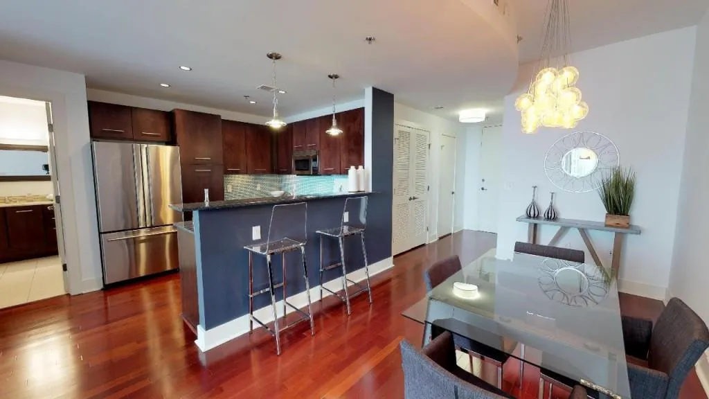 20 10th Street Nw Unit 1402, Atlanta, Georgia 30309, 1 Bedroom Bedrooms, ,1 BathroomBathrooms,Residential,Sold,20 10th Street Nw Unit 1402,5986455