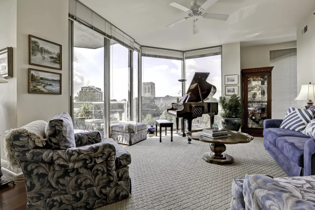 2795 Peachtree Road Ne Unit 502, Atlanta, Georgia 30305, 2 Bedrooms Bedrooms, ,2 BathroomsBathrooms,Residential,Sold,2795 Peachtree Road Ne Unit 502,5770163
