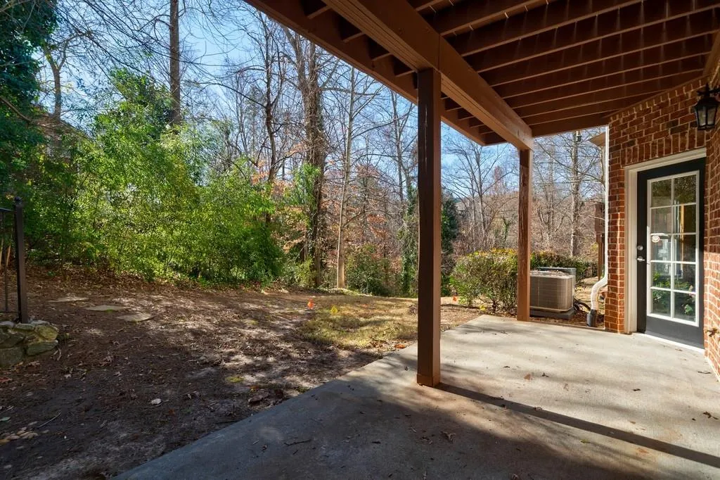 1219 Glenridge Place, Sandy Springs, Georgia 30342, 3 Bedrooms Bedrooms, ,3 BathroomsBathrooms,Residential,Sold,1219 Glenridge Place,6824962