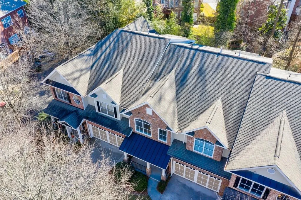 1219 Glenridge Place, Sandy Springs, Georgia 30342, 3 Bedrooms Bedrooms, ,3 BathroomsBathrooms,Residential,Sold,1219 Glenridge Place,6824962