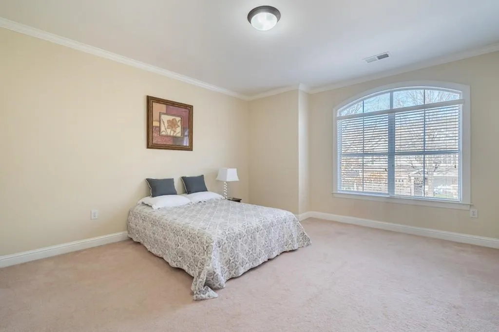 1219 Glenridge Place, Sandy Springs, Georgia 30342, 3 Bedrooms Bedrooms, ,3 BathroomsBathrooms,Residential,Sold,1219 Glenridge Place,6824962