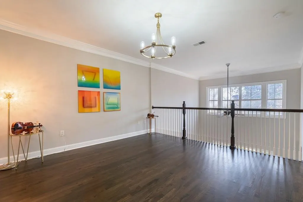 1219 Glenridge Place, Sandy Springs, Georgia 30342, 3 Bedrooms Bedrooms, ,3 BathroomsBathrooms,Residential,Sold,1219 Glenridge Place,6824962