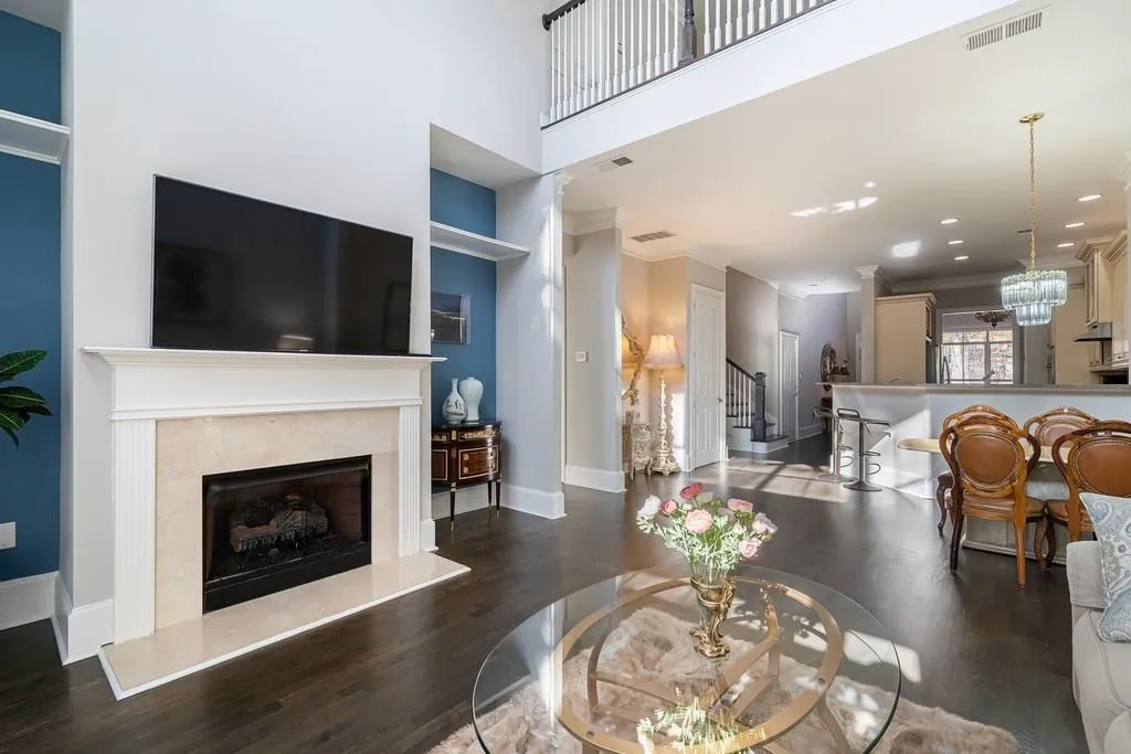 1219 Glenridge Place, Sandy Springs, Georgia 30342, 3 Bedrooms Bedrooms, ,3 BathroomsBathrooms,Residential,Sold,1219 Glenridge Place,6824962