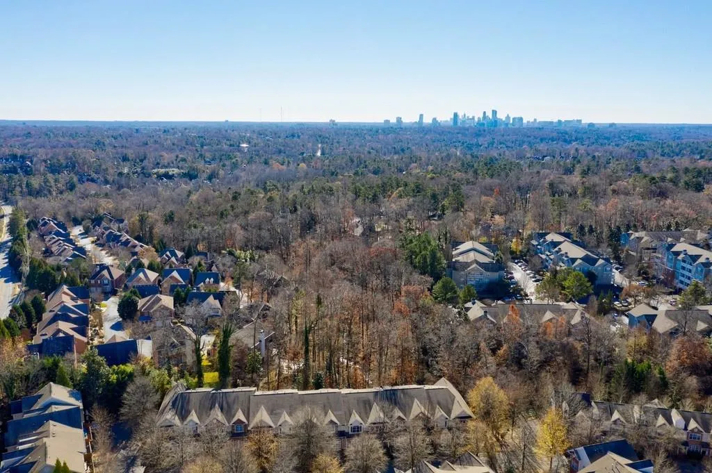 1219 Glenridge Place, Sandy Springs, Georgia 30342, 3 Bedrooms Bedrooms, ,3 BathroomsBathrooms,Residential,Sold,1219 Glenridge Place,6824962